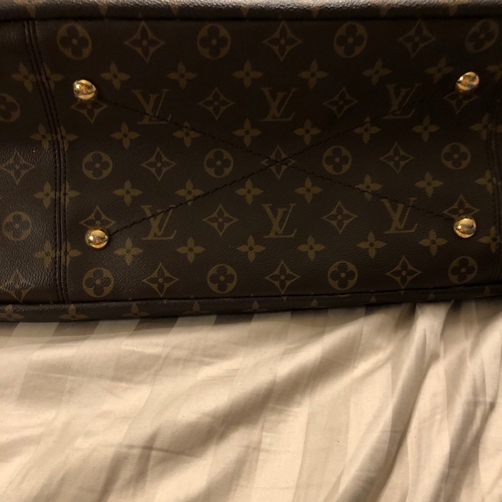 Louis Vuitton Artsy GM - Picture 15 of 15